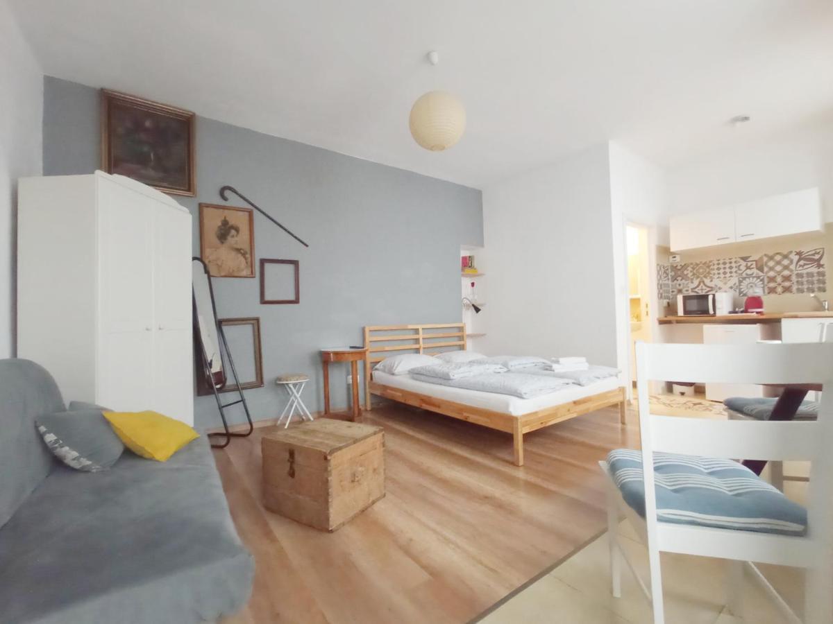 Cozy Republicii Apartment Brasov Ngoại thất bức ảnh